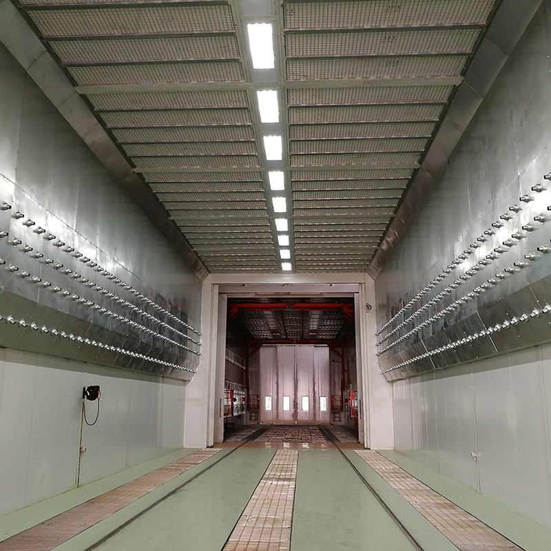 Stříkací kabina pro těžká vozidla